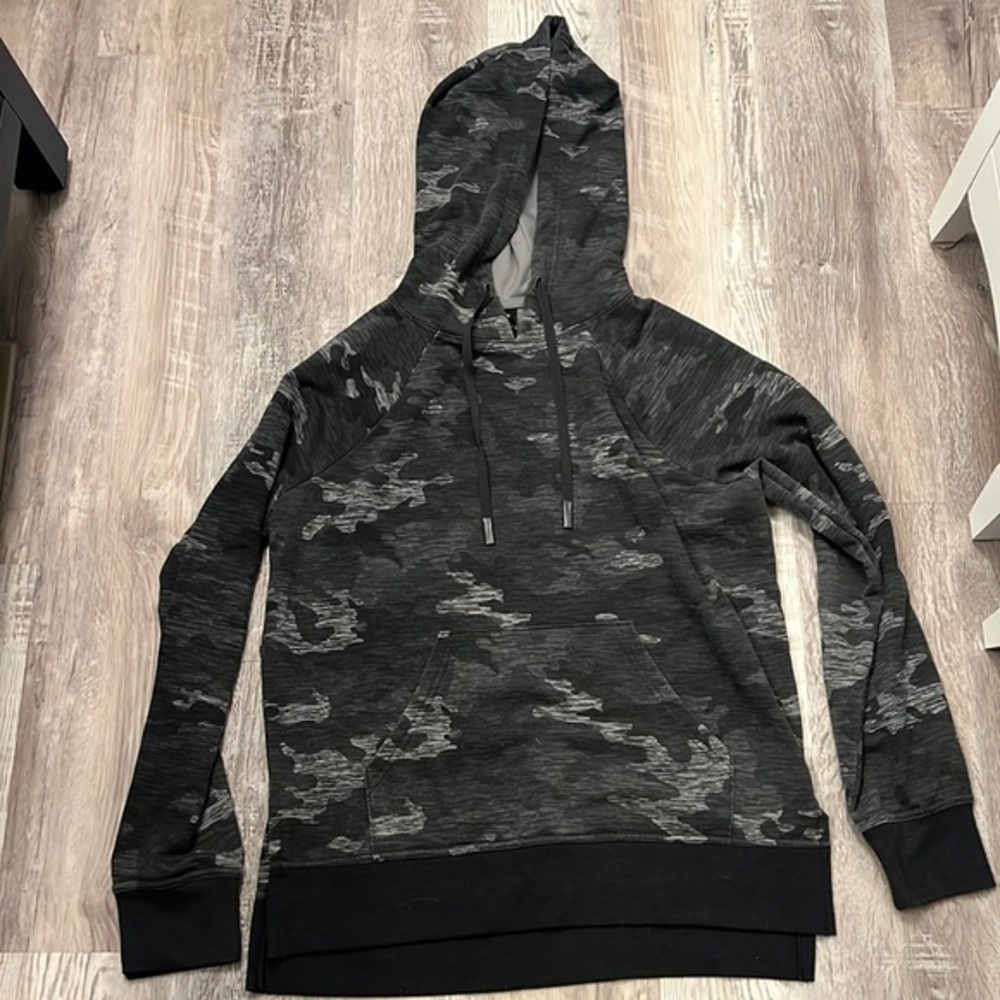Athletic Works Grey Camo hoodie with pocket size M